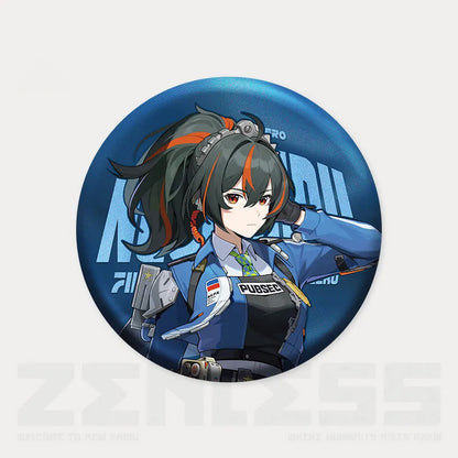 A 75mm tinplate pin featuring Cai Si from Zenless Zone Zero in her Criminal Investigation Special Unit gear, set against a vivid green background with a polarized glitter finish.