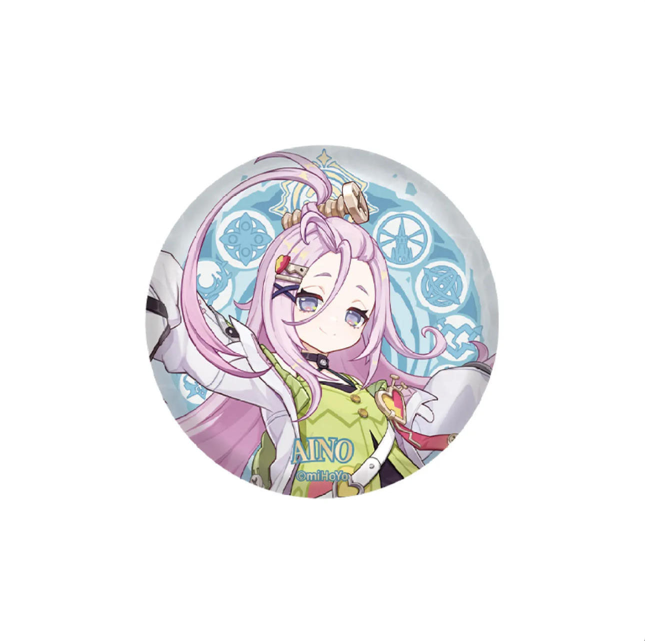 This round tinplate badge from Genshin Impact’s Natlan series features Aino. Her long, fluffy pink hair and playful, winking expression are set against a light blue background filled with intricate magical sigils. Her green-and-white outfit with gold accents gives a lively, fresh vibe that captures her energetic personality.
