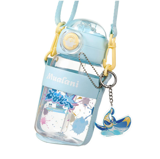 The full set includes the bottle, PU sleeve, shoulder strap, and a Mualani-themed acrylic charm, combining practical hydration with Genshin Impact fandom for a complete accessory.
